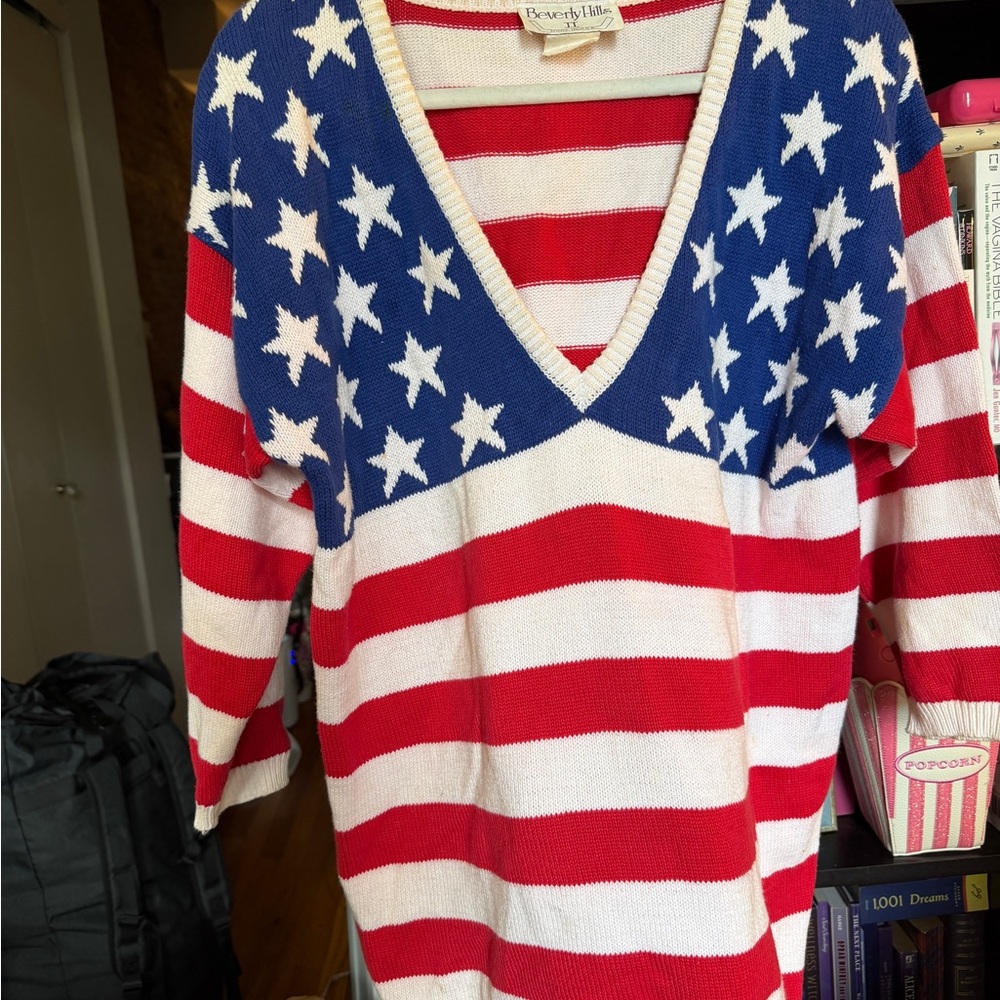 💙 Patriotic Stars and Stripe Sweater • USA